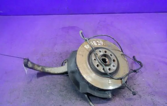 Front wheel hub spindle knuckle