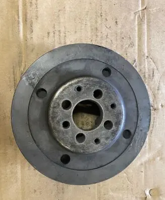 Volkswagen PASSAT B5 Crankshaft pulley 038105243
