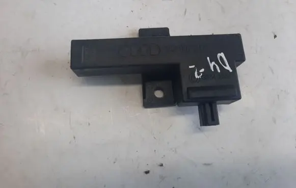 Audi A8 S8 D4 4H Keyless (KESSY) go control unit/module 8K0907247