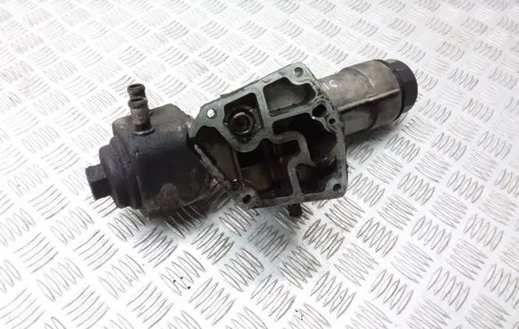 Volkswagen Golf IV Oil filter mounting bracket 038115389B