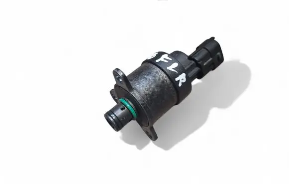 Volvo S60 Fuel pressure regulator 