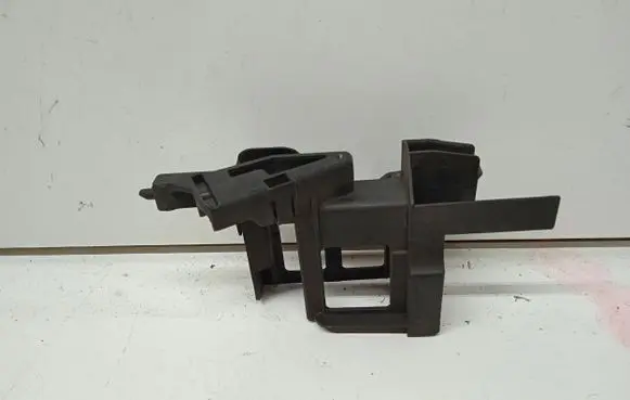 Radiator mount bracket