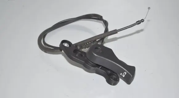BMW 2 F46 Engine bonnet (hood) release handle 7326517 51237326517