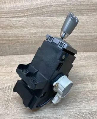 Toyota Prius (XW20) Gear shifter/selector 8945147030