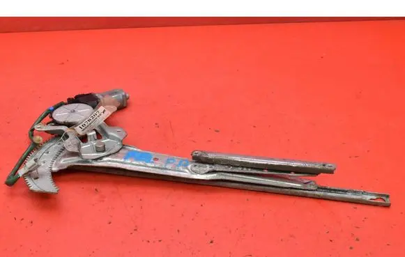 Honda CR-V Front door window regulator with motor 