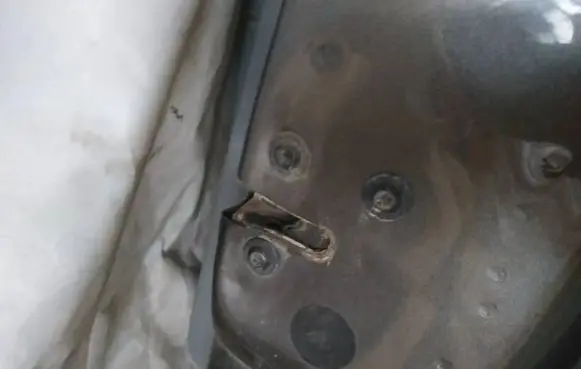 Jeep Grand Cherokee (WK) Front door lock