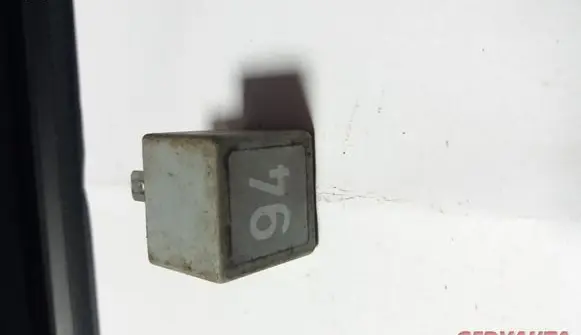 Volkswagen PASSAT B5 Other relay 191906383B