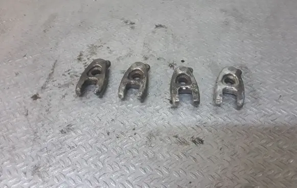 Nissan Qashqai Fuel Injector clamp holder 