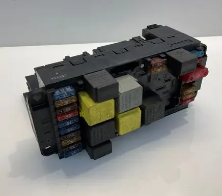 Mercedes-Benz C W203 Fuse module 2035451601 5DK00848550 A2035451601