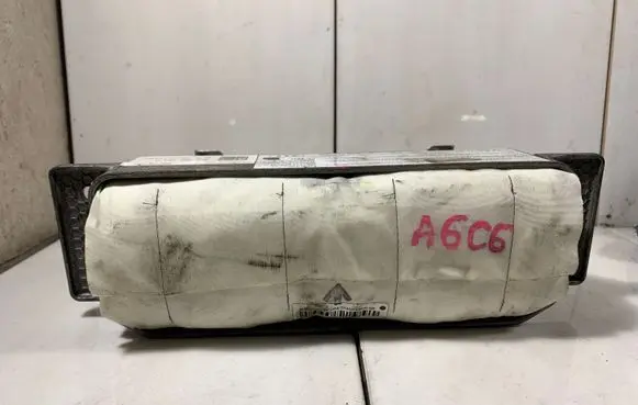 Audi A6 S6 C6 4F Passenger airbag 4F2880204D