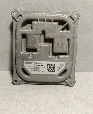 BMW 3 E90 E91 Headlight ballast module Xenon 7263087 130732930300 10EEG090277