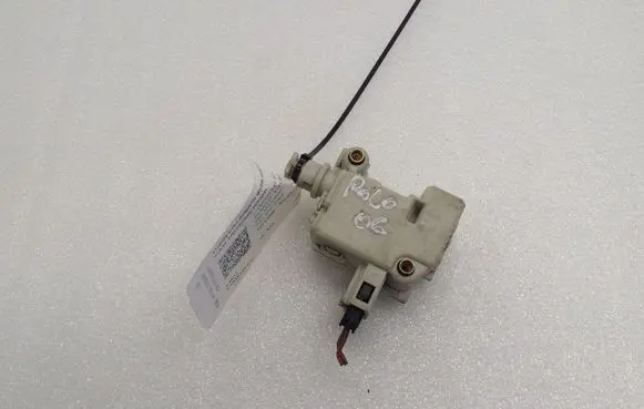 Fuel tank cap lock motor