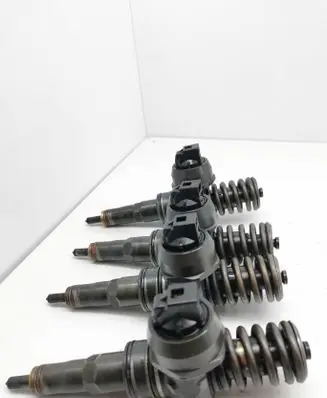 Volkswagen PASSAT B5 Fuel injectors set 045130073t 0414720035 038130073F