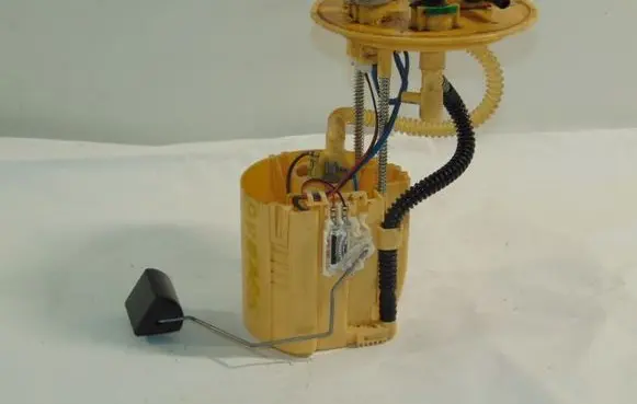 Toyota Avensis T270 In-tank fuel pump 7702005150