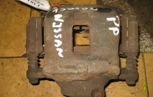 Nissan Prairie Front brake caliper