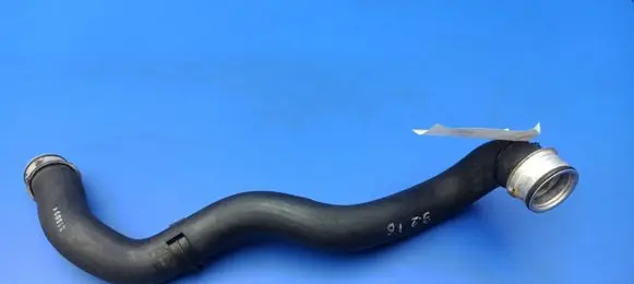 Mercedes-Benz E W212 Engine coolant pipe/hose A2045013182
