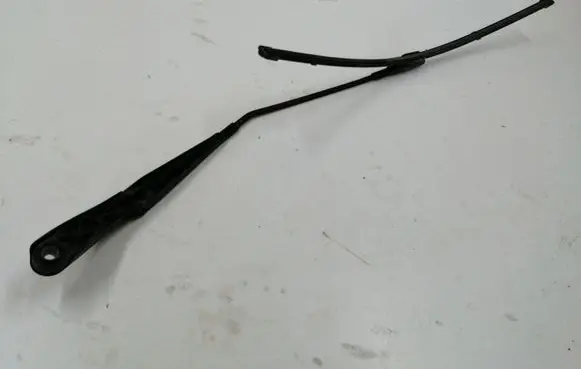Mercedes-Benz A W169 Front wiper blade arm A1698200140