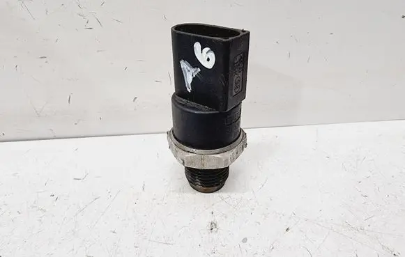 Fuel pressure sensor