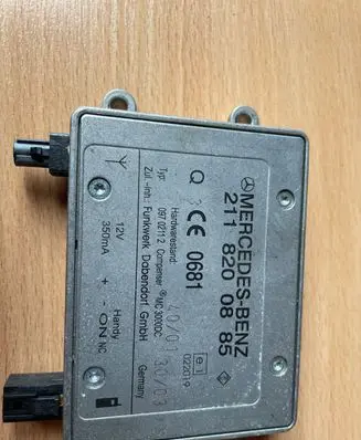 Mercedes-Benz E W211 Bluetooth antenna 2118200885