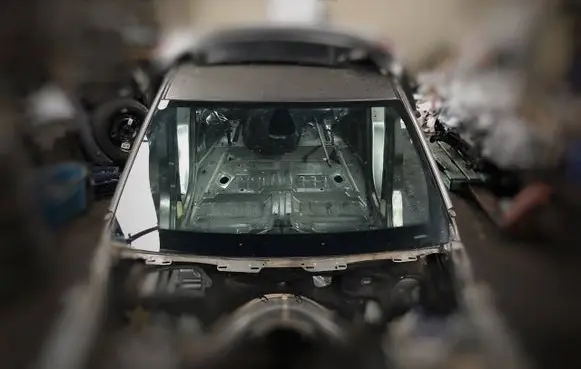Jeep Grand Cherokee Front windscreen/windshield window 