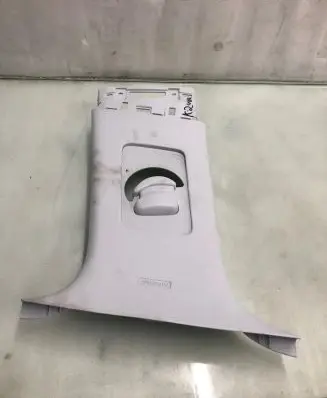 Opel Grandland X (B) pillar trim (top) Yp00030577