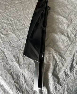 Volvo S60 Front door glass trim molding 32257390