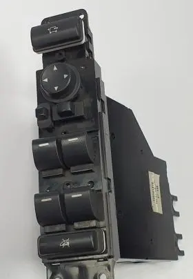 Land Rover Range Rover L322 Quarter vent window switch YUD501910