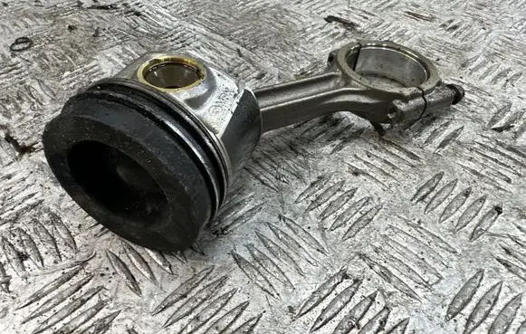 Audi A6 S6 C7 4G Piston with connecting rod