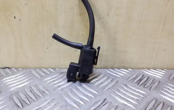 BMW X5 E70 Turbo solenoid valve 72234100 1742712