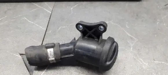 Citroen C4 II Picasso Oil fill pipe 9653567580