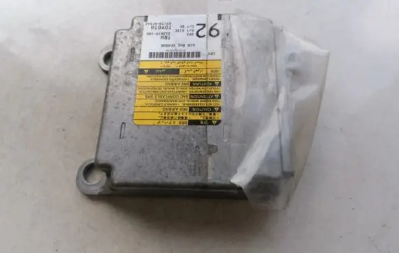 Toyota Corolla Verso AR10 Airbag control unit/module 213819108 213819-108