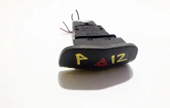 Nissan Primera Hazard light switch 06016