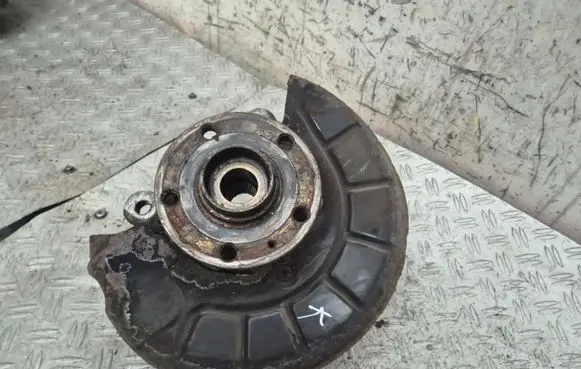 Seat Altea XL Front wheel hub