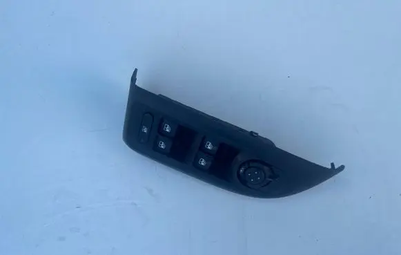 Alfa Romeo Tonale Quarter vent window switch 