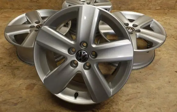 R16 alloy rim