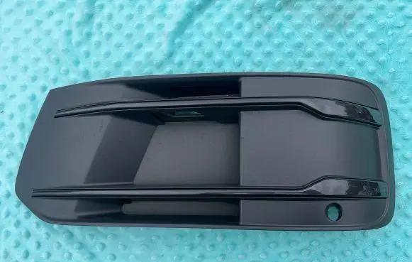 Audi Q7 4M Front bumper lower grill 4M0807151A 4M0807681T