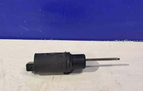 Volvo V70 Master brake cylinder 9441116