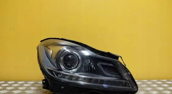 Mercedes-Benz C W204 Headlight/headlamp A2048204839 40639