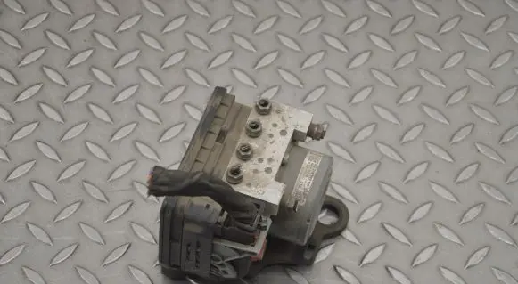 Volkswagen PASSAT B8 ABS Pump 5Q0614517DA
