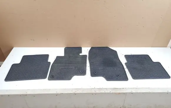 Mazda 3 II Car floor mat set BHS2V0351