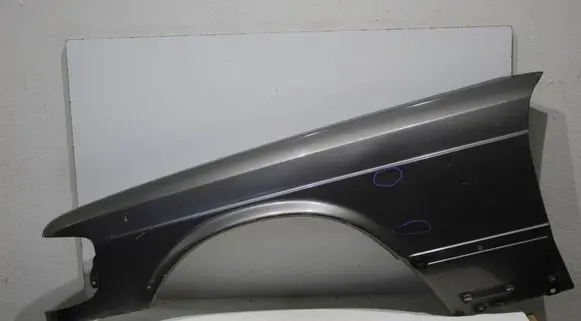 Mercedes-Benz S W126 Fender