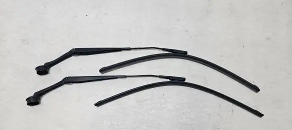 Ford Mondeo MK V Front wiper blade arm