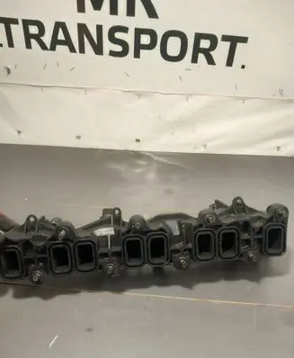 Ford Focus Intake manifold 2S7Q9424
