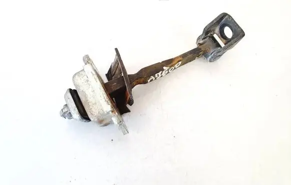 Skoda Octavia Mk2 (1Z) Rear door check strap stopper
