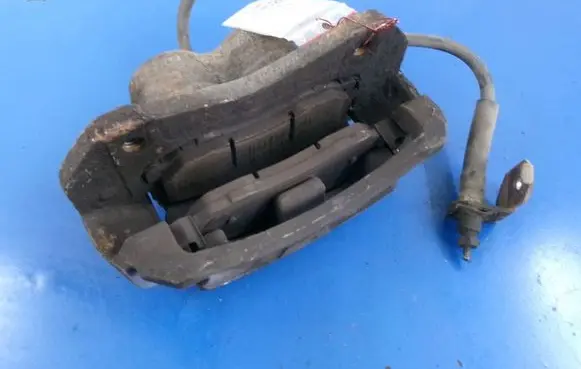 Chevrolet Captiva Front brake caliper