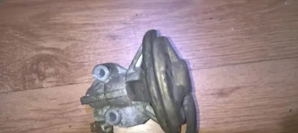 Ford Probe EGR valve k5t593