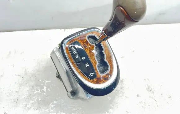 Mercedes-Benz S W220 Gear shifter/selector A2202672524