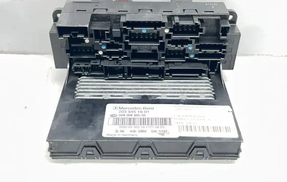 Mercedes-Benz C W203 Fuse box set 2035451601 5DK00848550