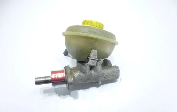 Audi 80 90 S2 B4 Master brake cylinder 8A0611301A