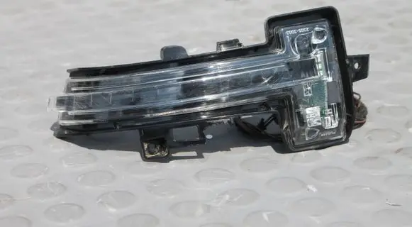 Nissan Qashqai J12 Mirror indicator light 261656PA0AJ12 261656PA0A